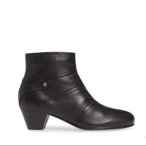 David Tate Harbor Bootie  size 8 & 8.5W